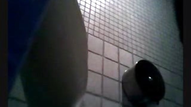 Лили Адамс трахает литейщика