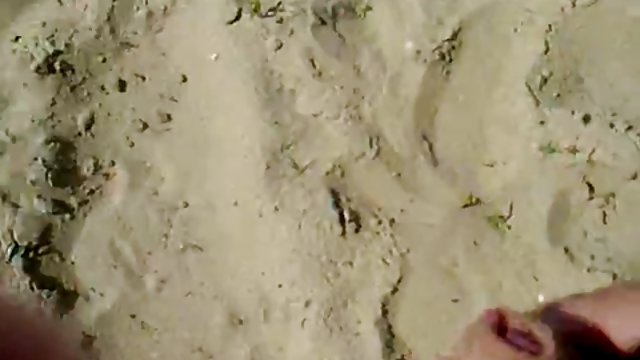 Молодые школьные девочки, пойманные во время сексуальных экспериментов