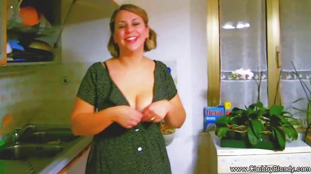 Жена Buxom Latina обманывает одаренного черного массажиста