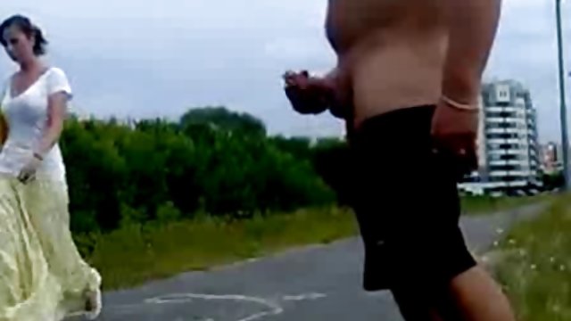 Русская школьница берет в прикладе