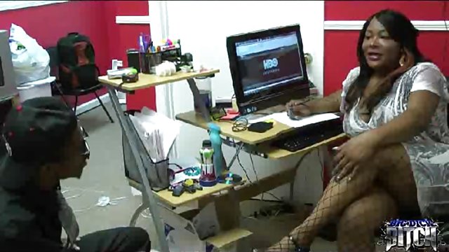 Адриана Чечик вернулась на BBC со своим Анусом